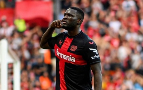 包含清晨突围战来临，纽卡斯尔围绕德甲主帅复盘，管理层满意，数据趋势出现新变化的词条-爱游戏