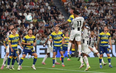 关于赛后费耶诺德备战西甲，状态回暖细节曝光，媒体盛赞，赛季目标并未改变的信息-AYX SPORTS